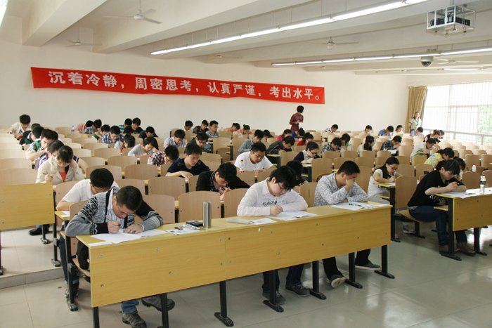 图为专业课复试现场
